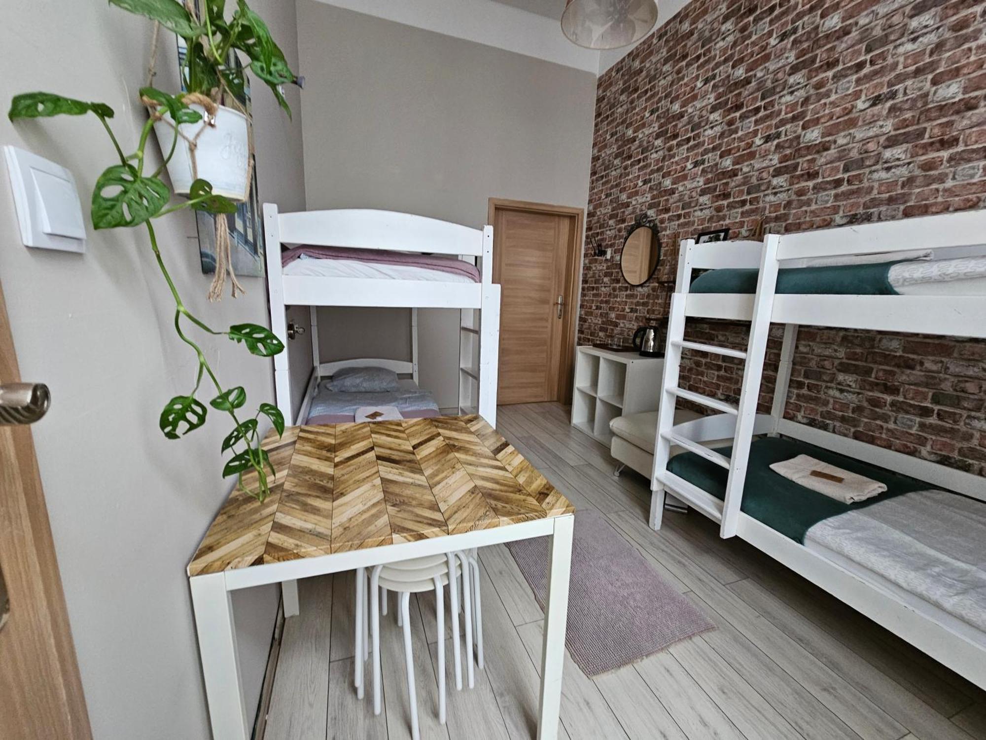 Deja Vu Hostel Warsaw Ngoại thất bức ảnh